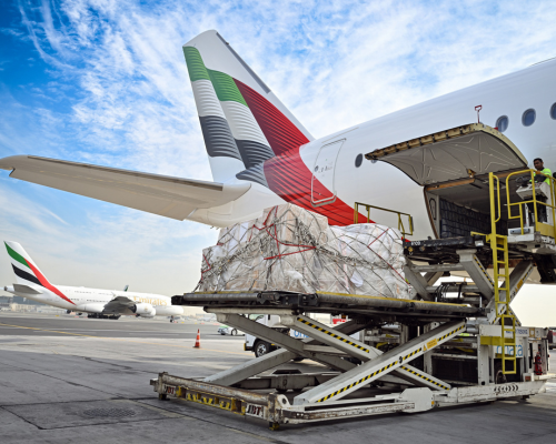  طيران الإمارات و دبي الإنسانية تُطلقان جسراً جوياً إلى سريلانكا لنقل المساعدات الإغاثية العاجلة